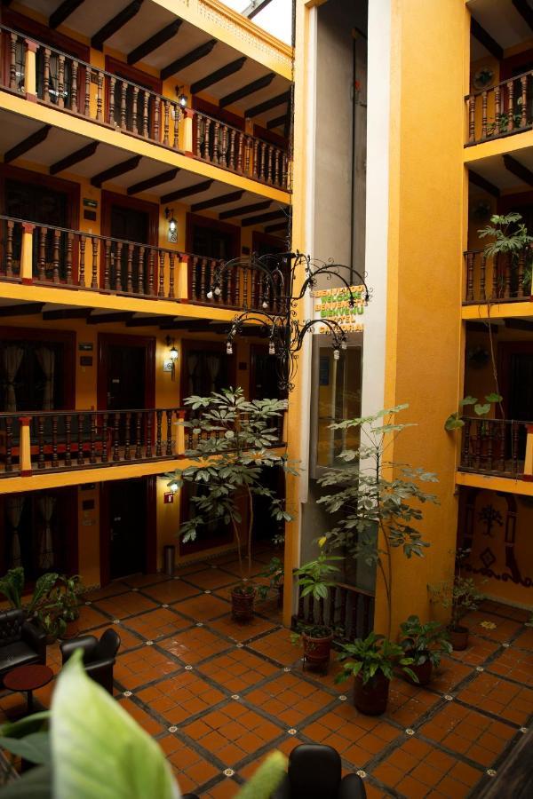 Hotel Catedral San Cristóbal de Las Casas Dış mekan fotoğraf